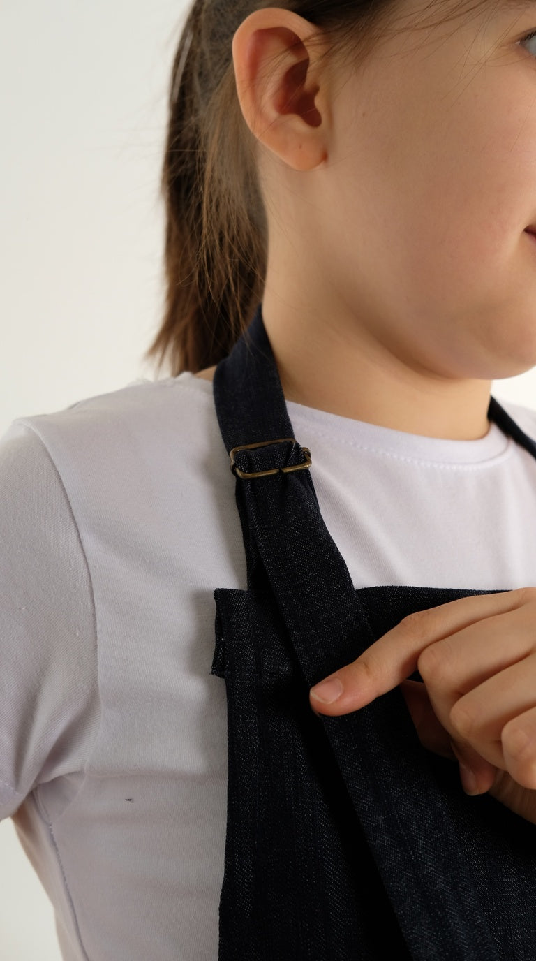 Denim Özel Baskılı  Ayarlanabilir Boyun Askılı Çocuk Önlüğü (7-12 Yaş)